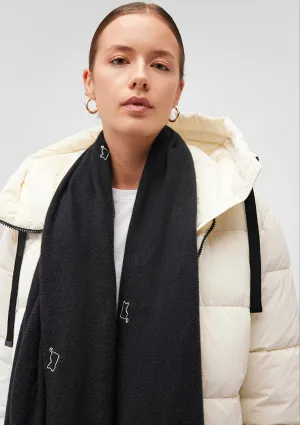 Black Scarf