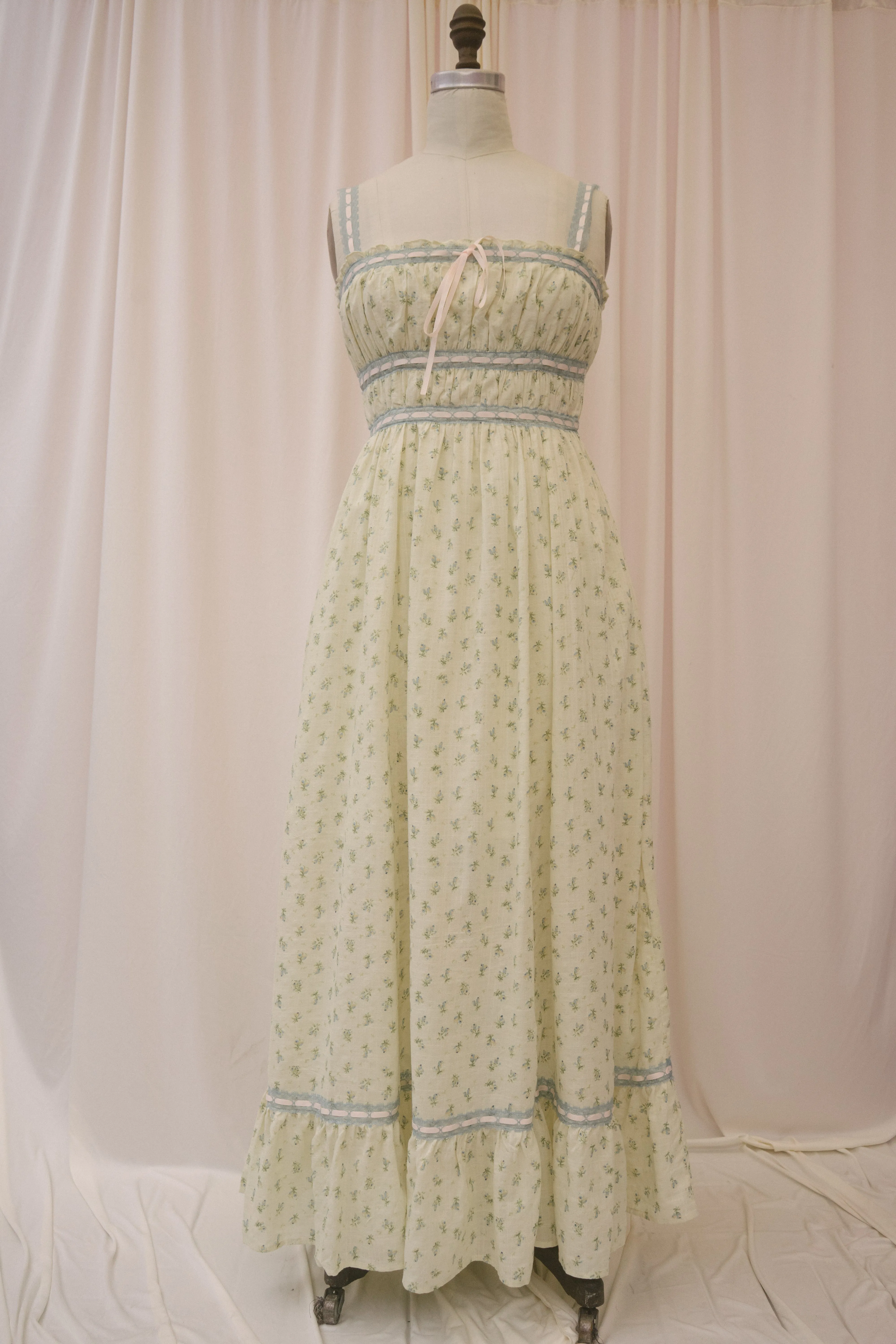 Cressida Dress in Meadow Floral
