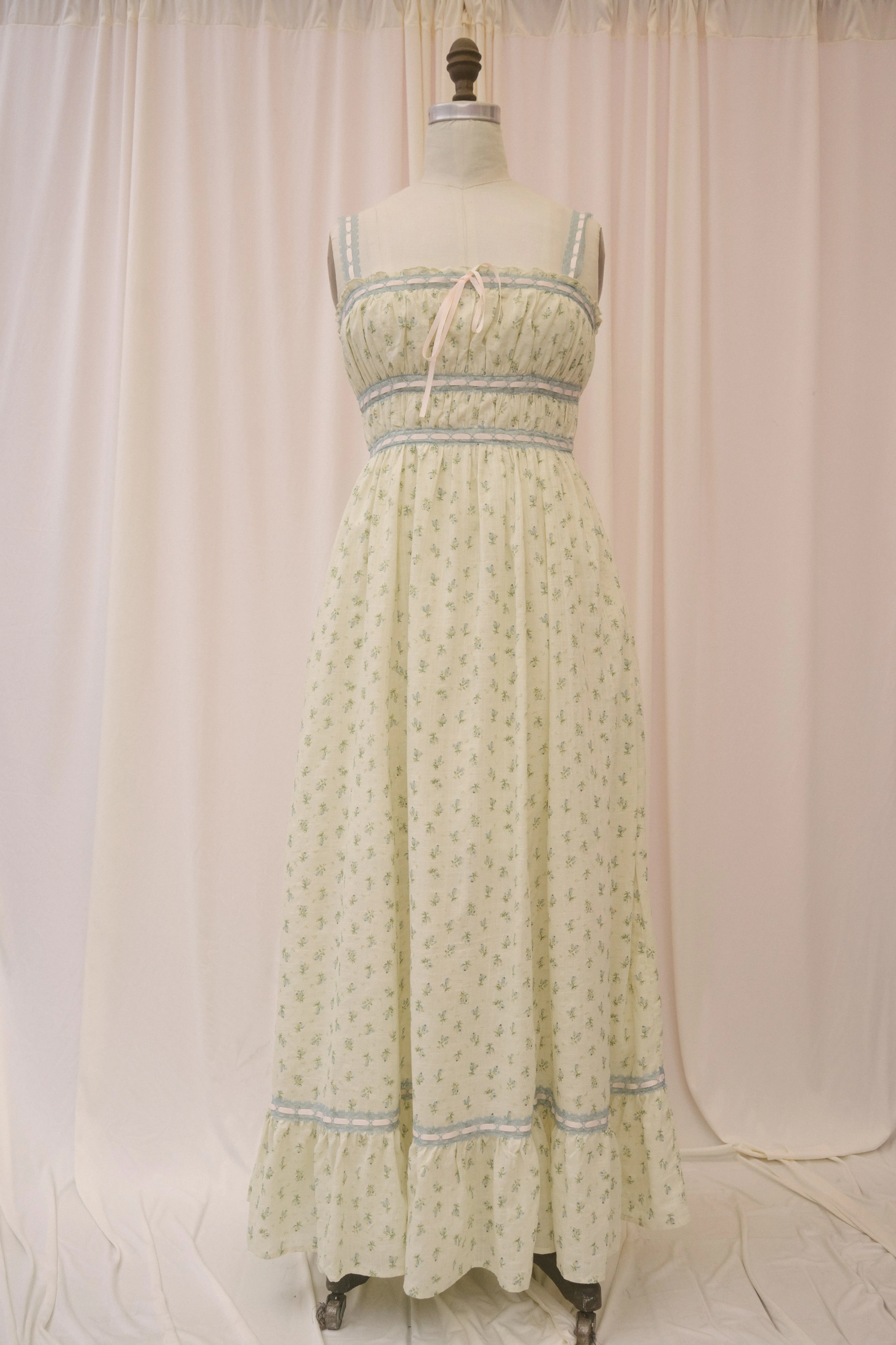 Cressida Dress in Meadow Floral