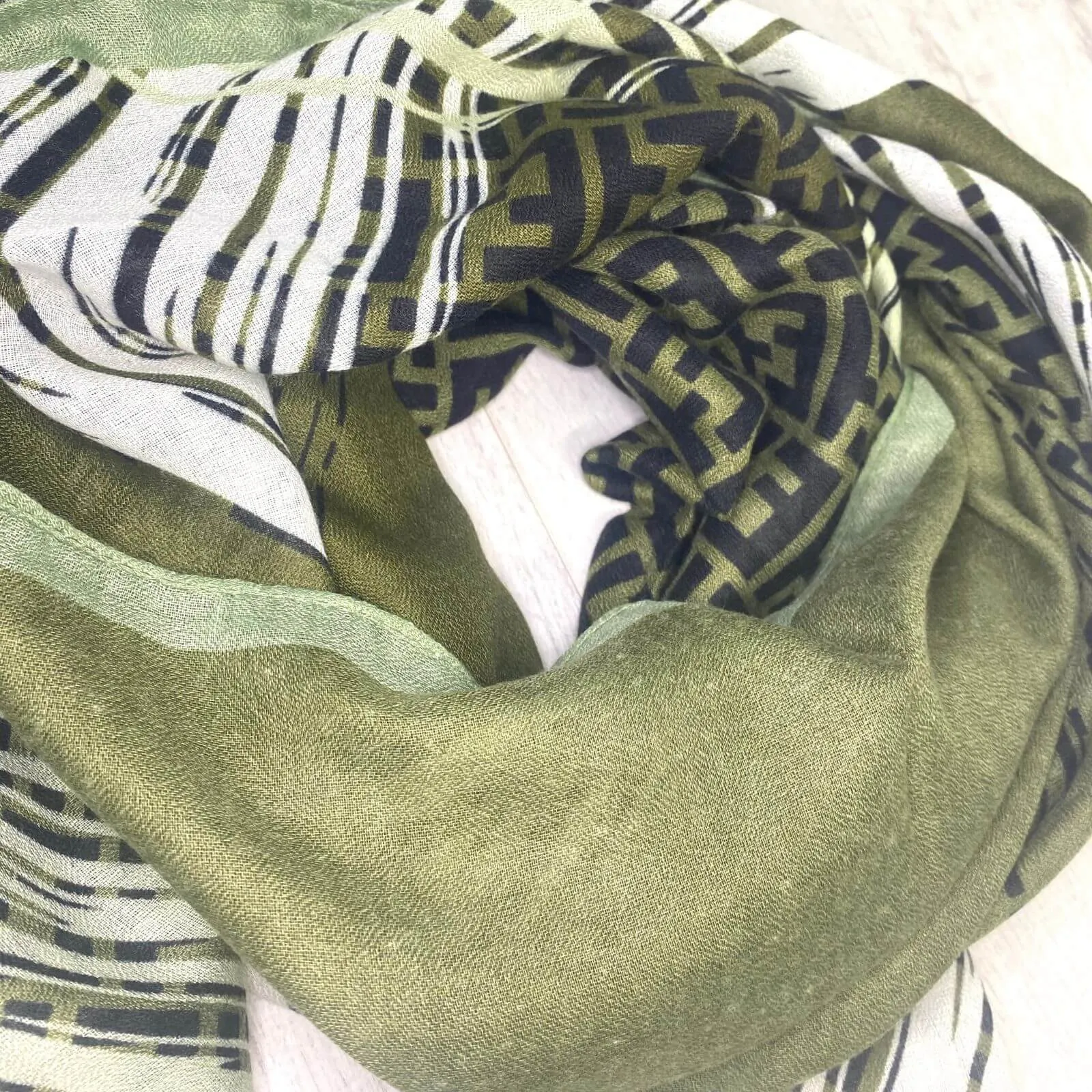 Ester Scarf - Olive Black