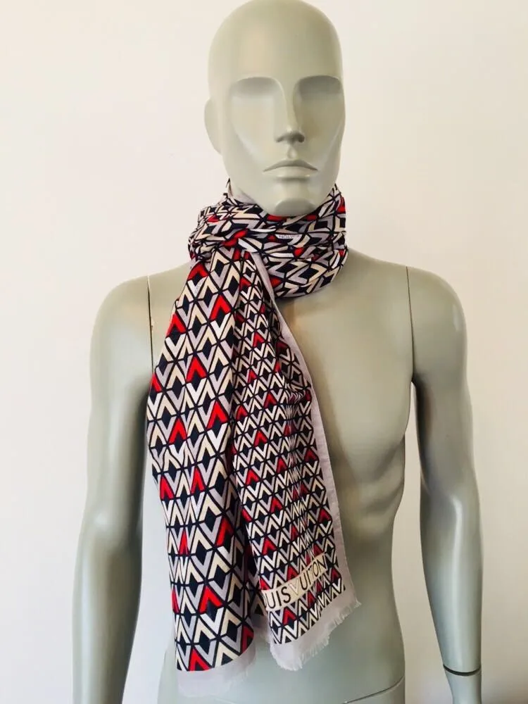 Etoile Diamonds V Scarf