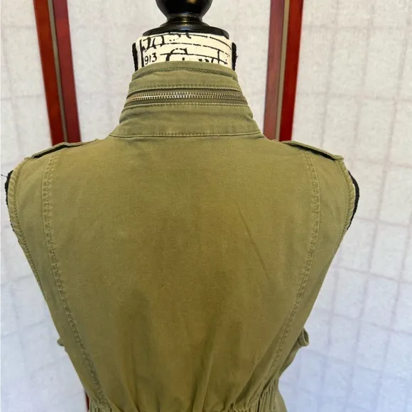 Explorer Utility Vest #5101EUC - Size Small