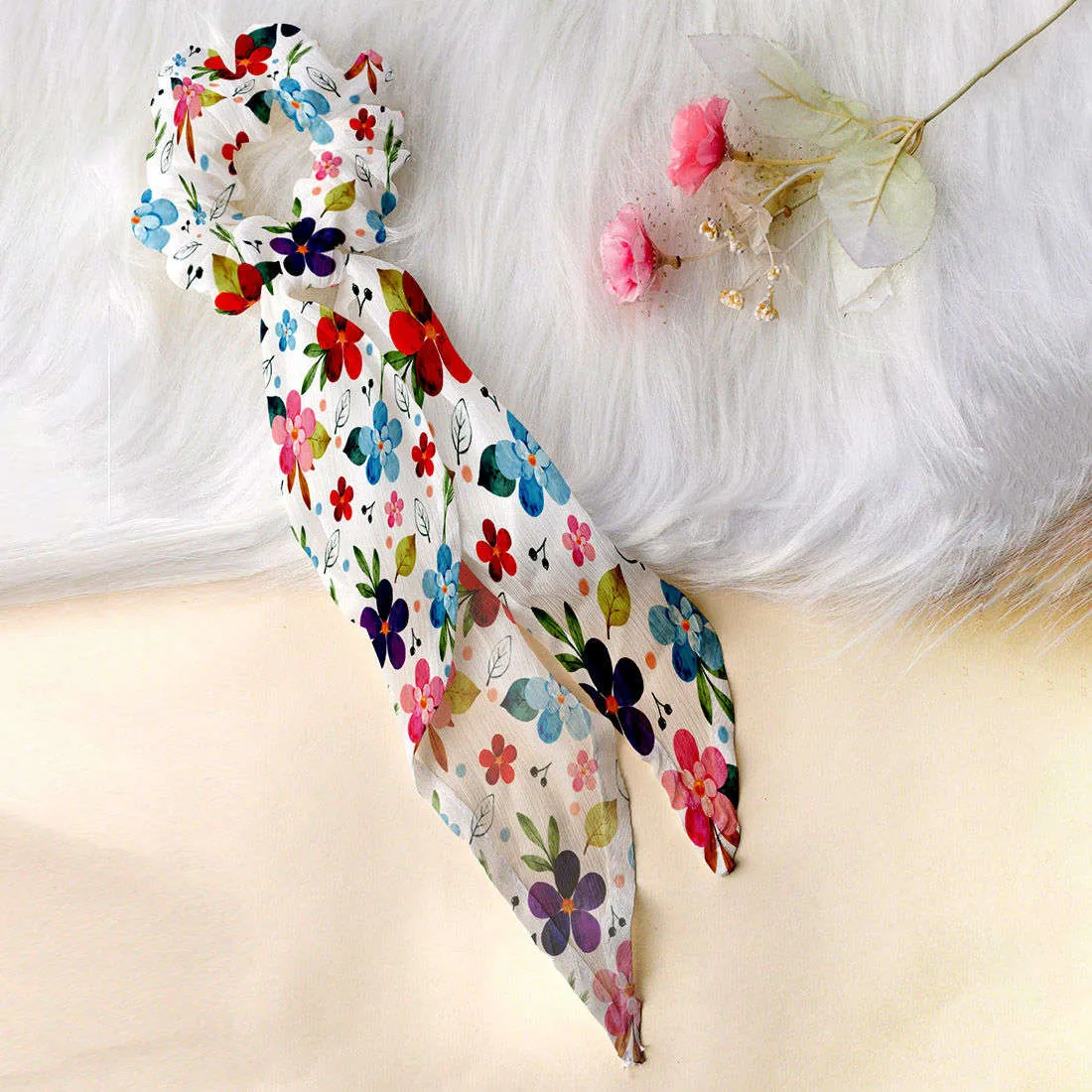 Ferosh White Floral Scarf Scrunchie