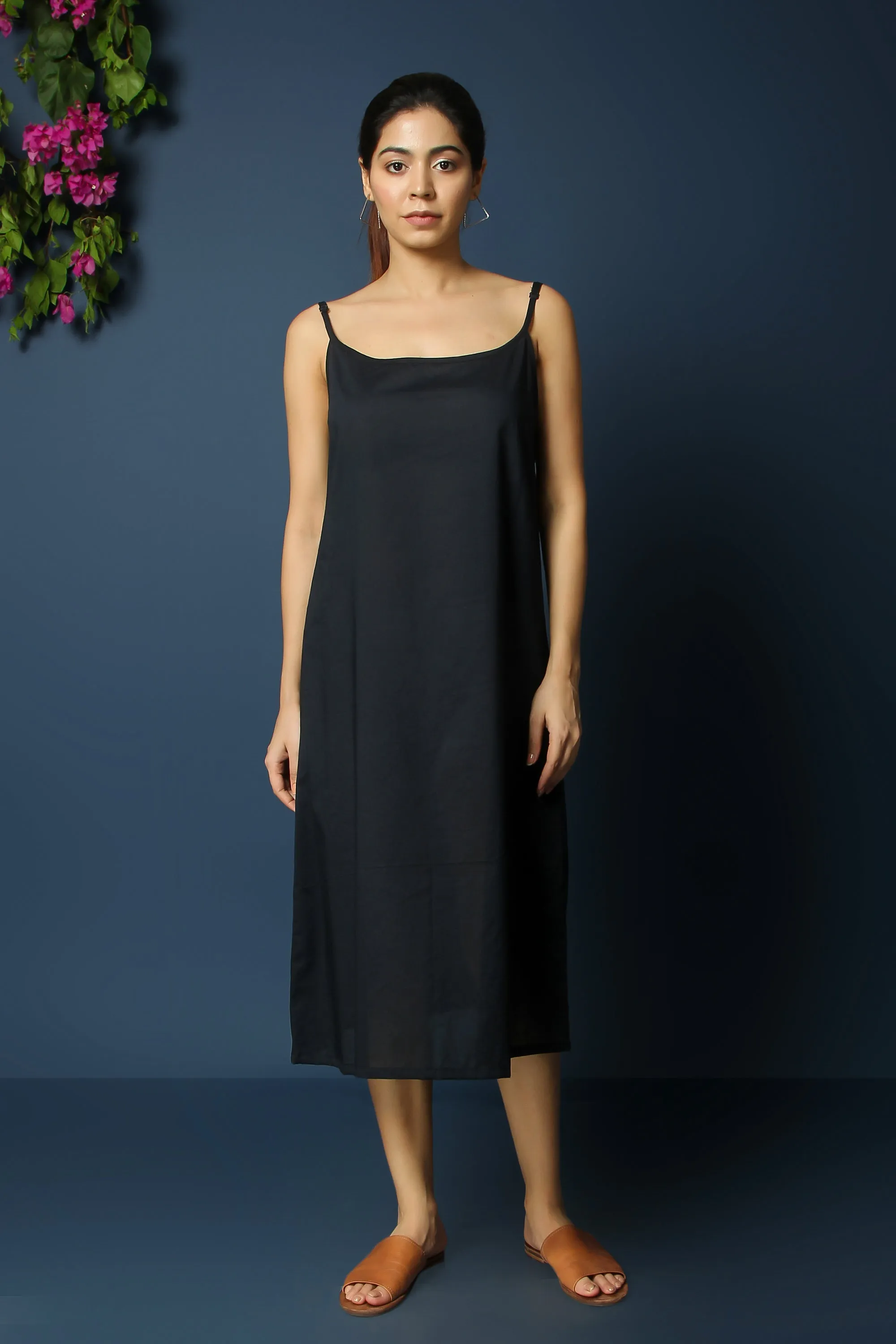 FRONT KNOT DRAPE DRESS