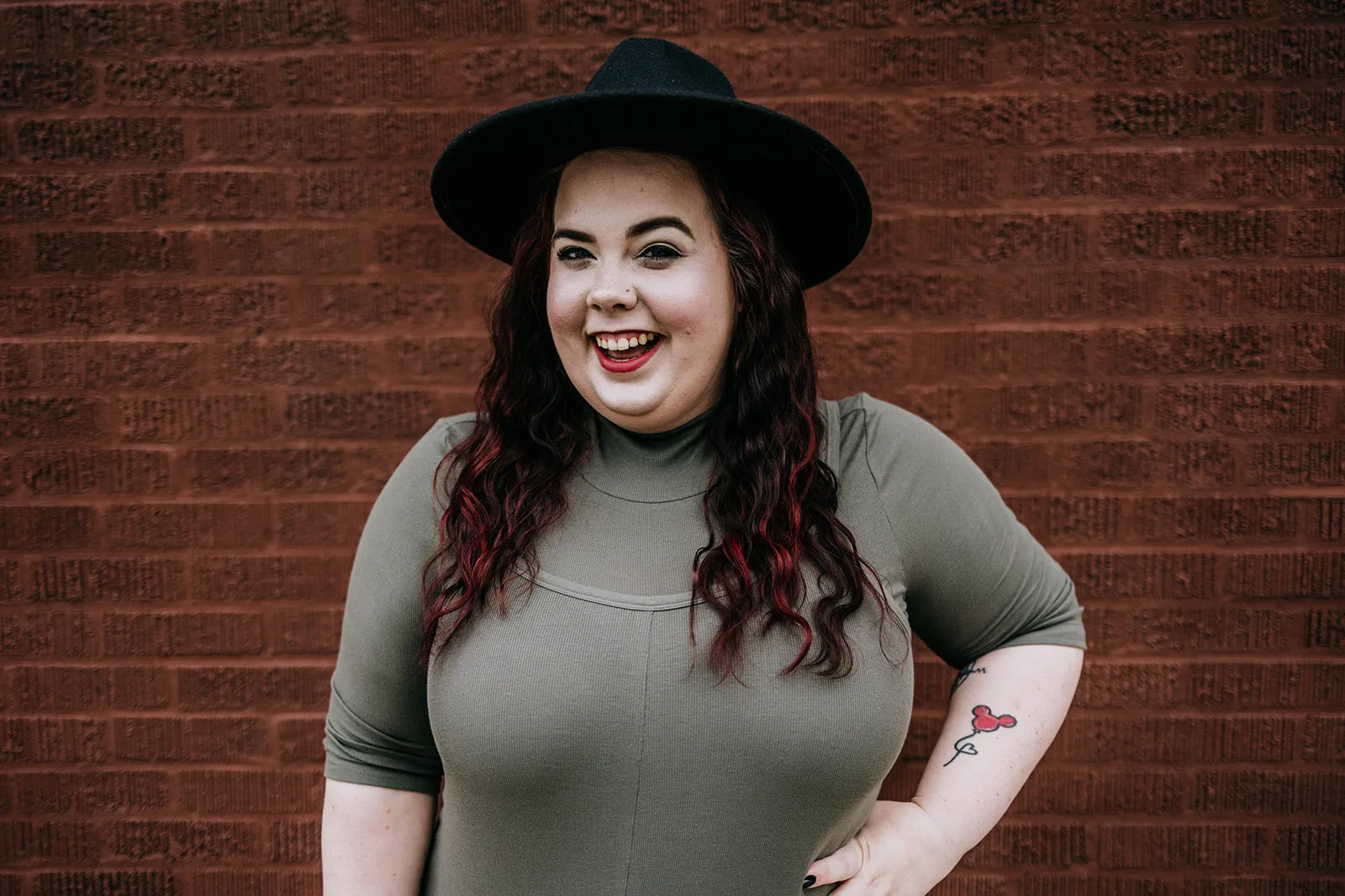gloria hat in black