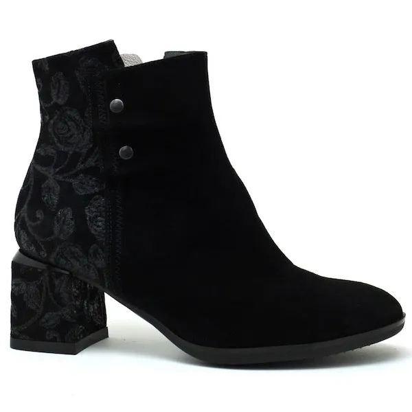 Harper - Black Suede