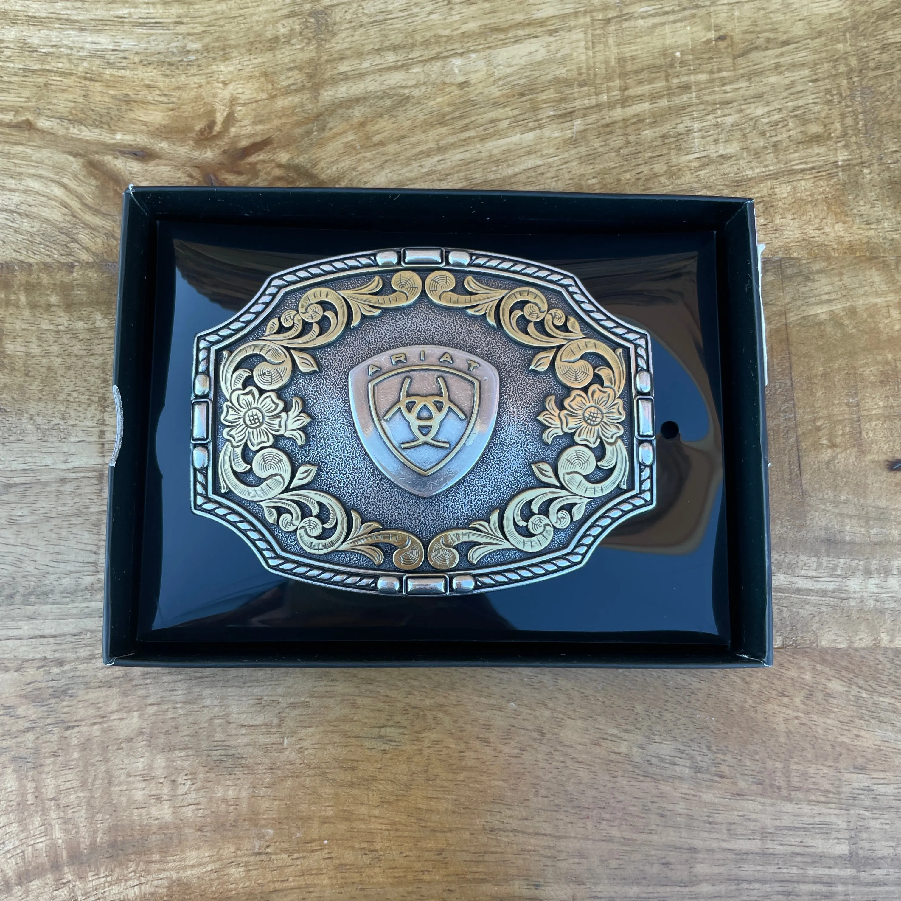 Men’s Ariat Silver/Gold Belt Buckle