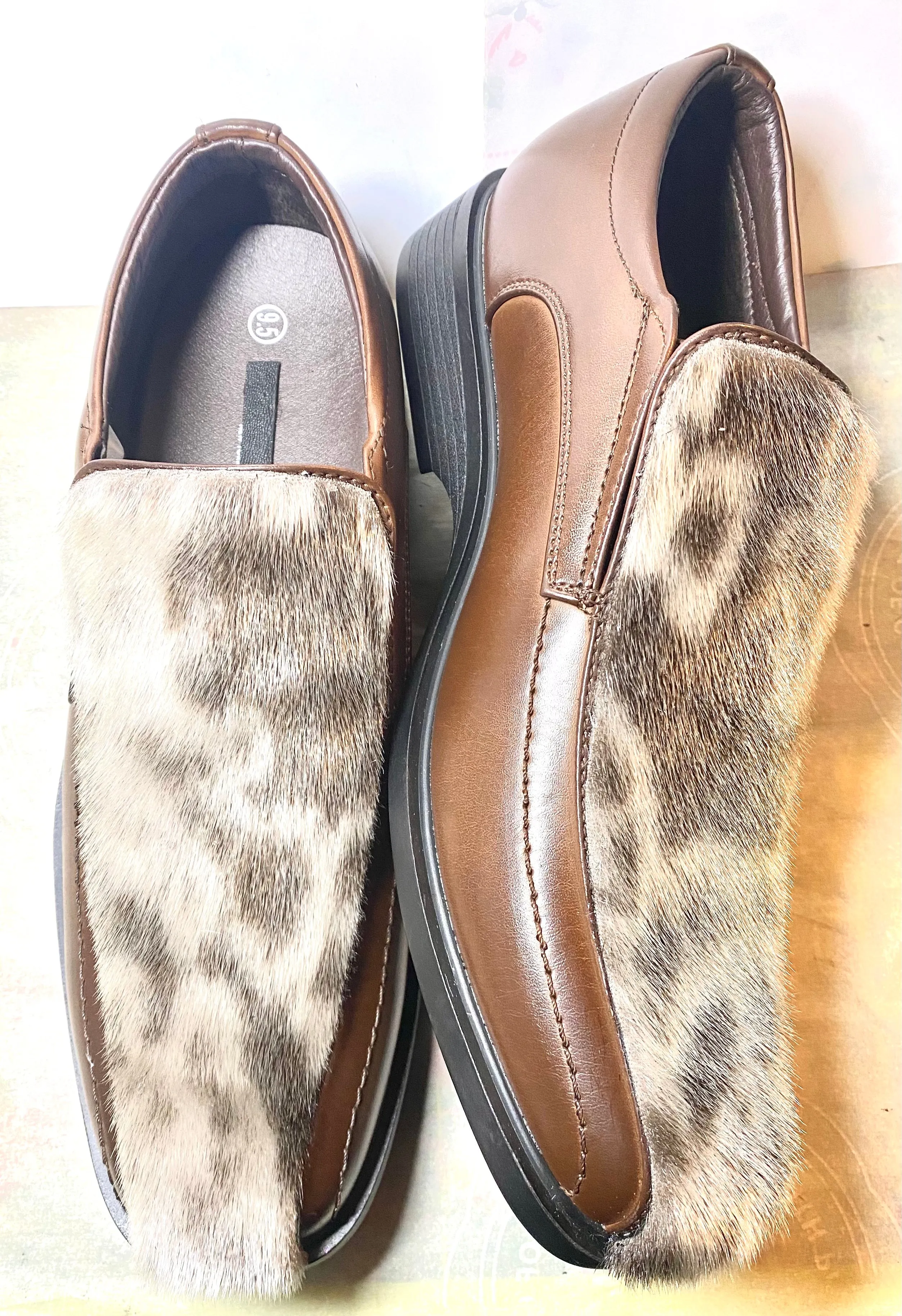 Men’s Size 9.5 in Natural Ring Seal (and dark brown leather)