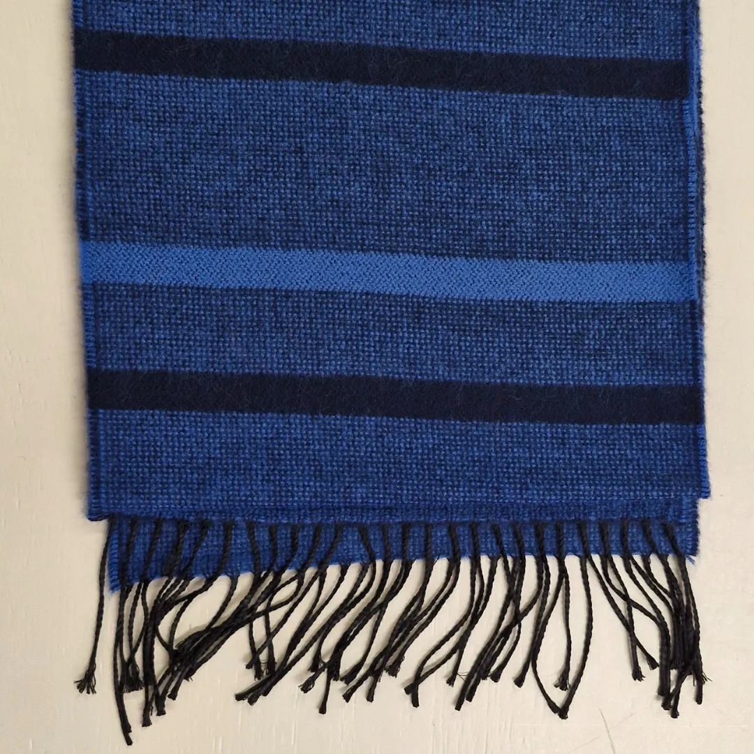 Monti Mens Scarf Stripe Detail