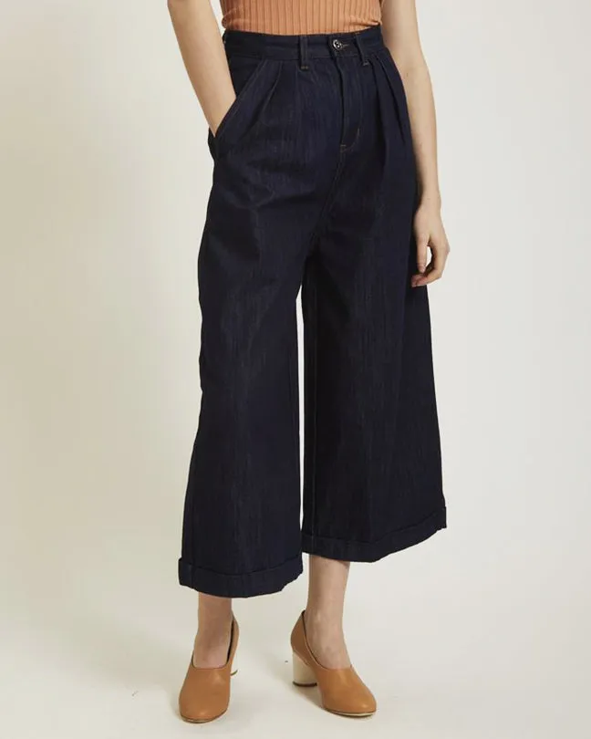 Pleat front jean