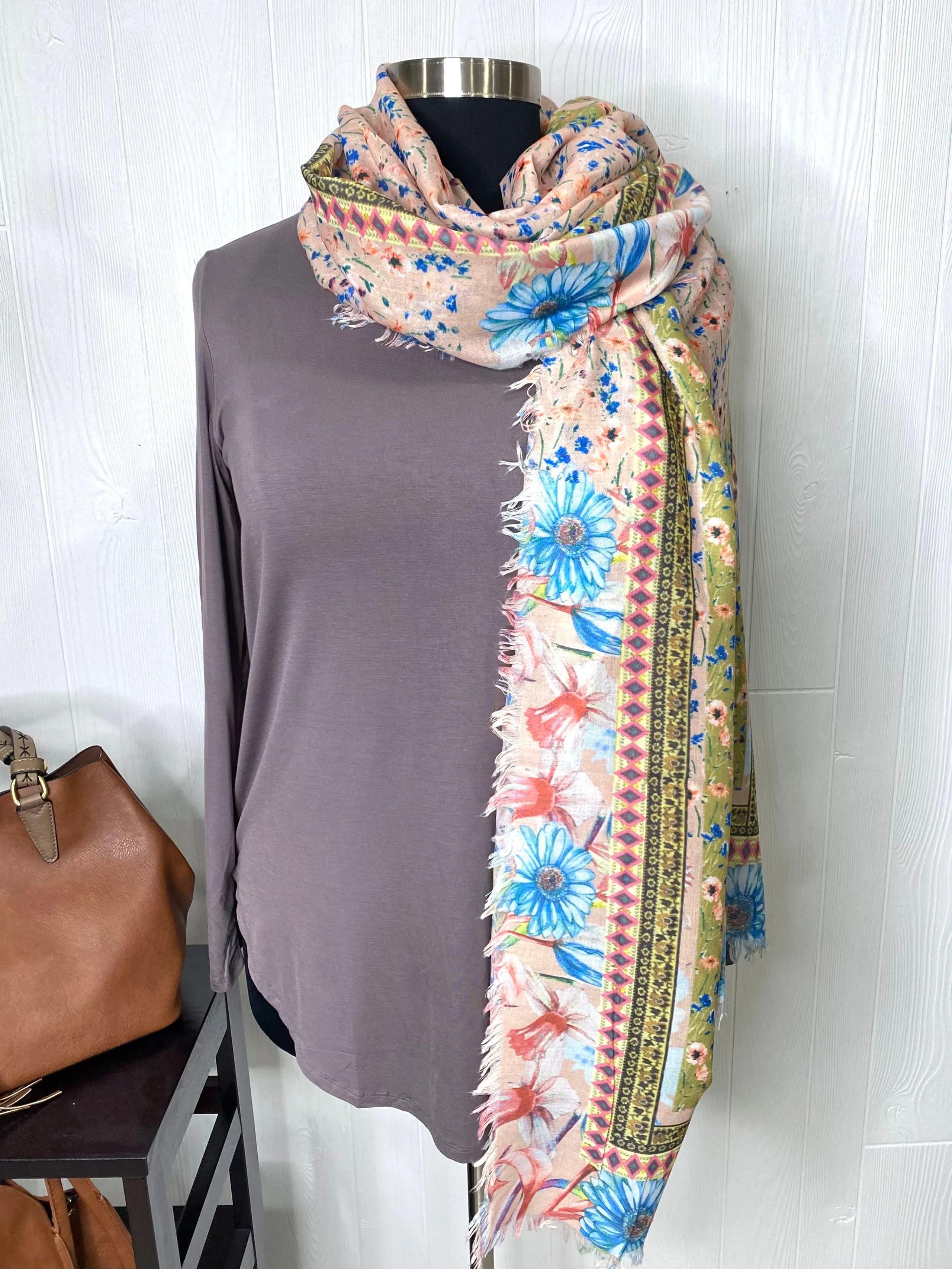 Sarong/Oversized Scarf Pink-Blue Daisy