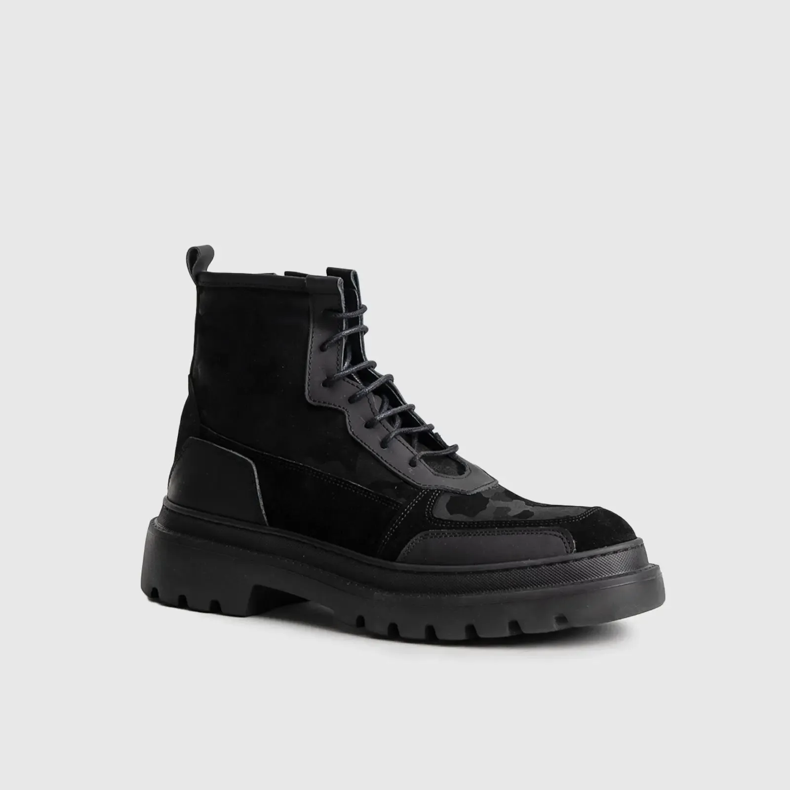 Statement Combat Boots 5114