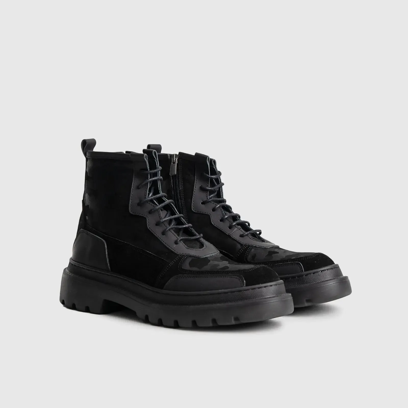 Statement Combat Boots 5114