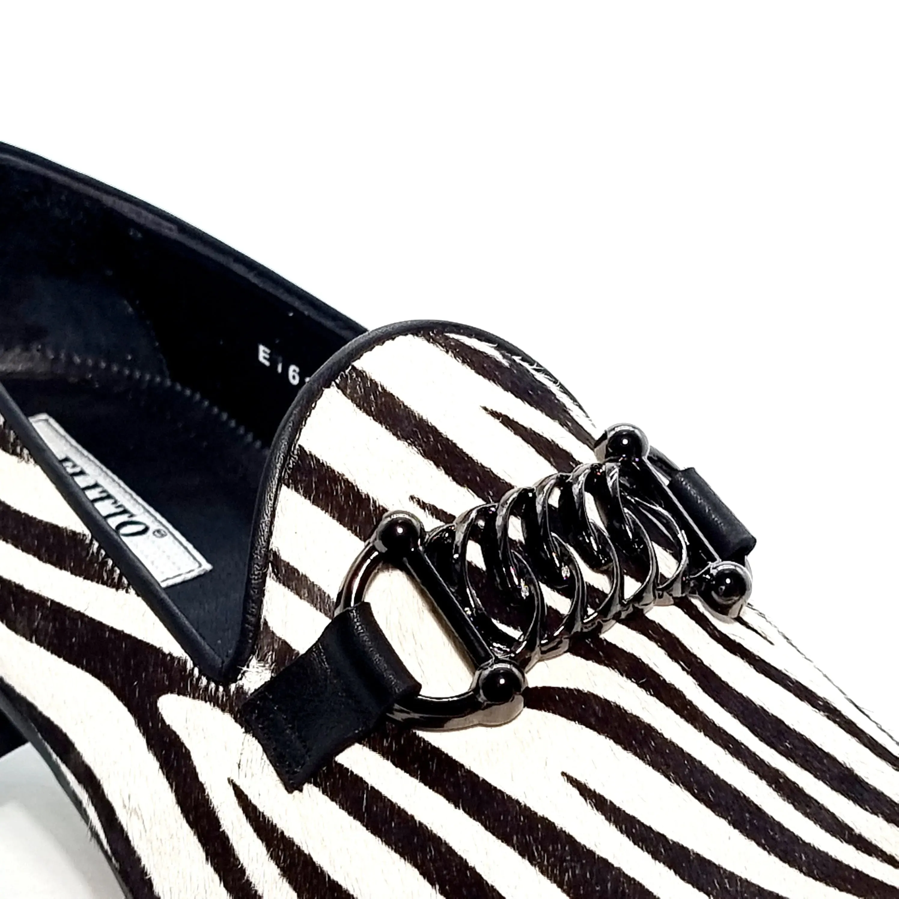 Statement Slip-On Loafers - ELI11623
