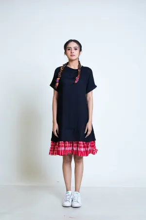 Straight Frill Dress (Black   Red)