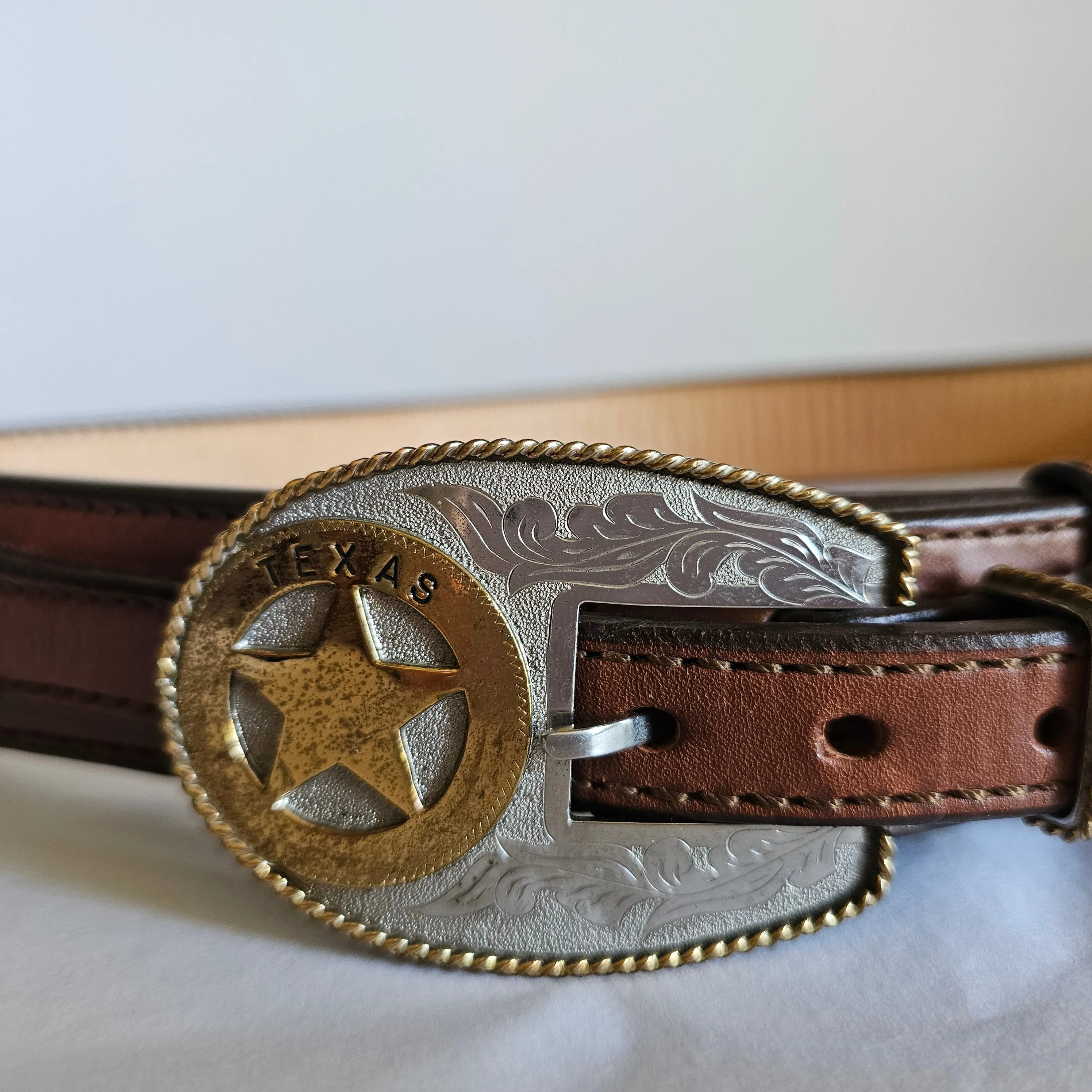 Vintage R.P. Megar Texas Western Belt – Leather Silver & Gold Details (Size 34)
