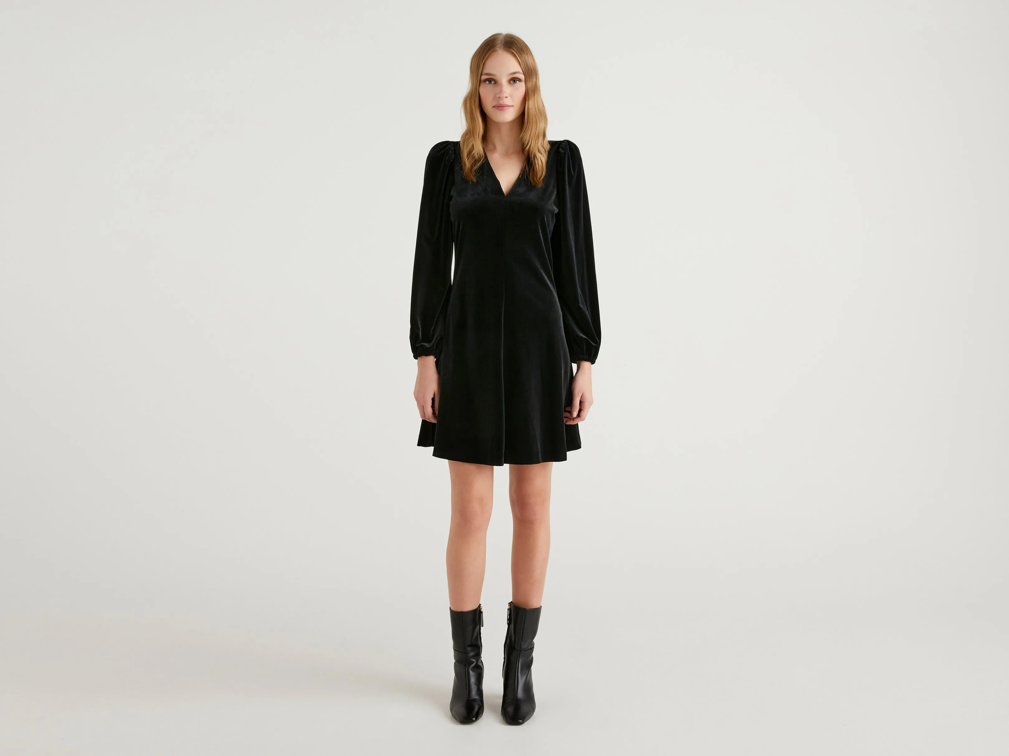 Women Solid V-Neck Dress