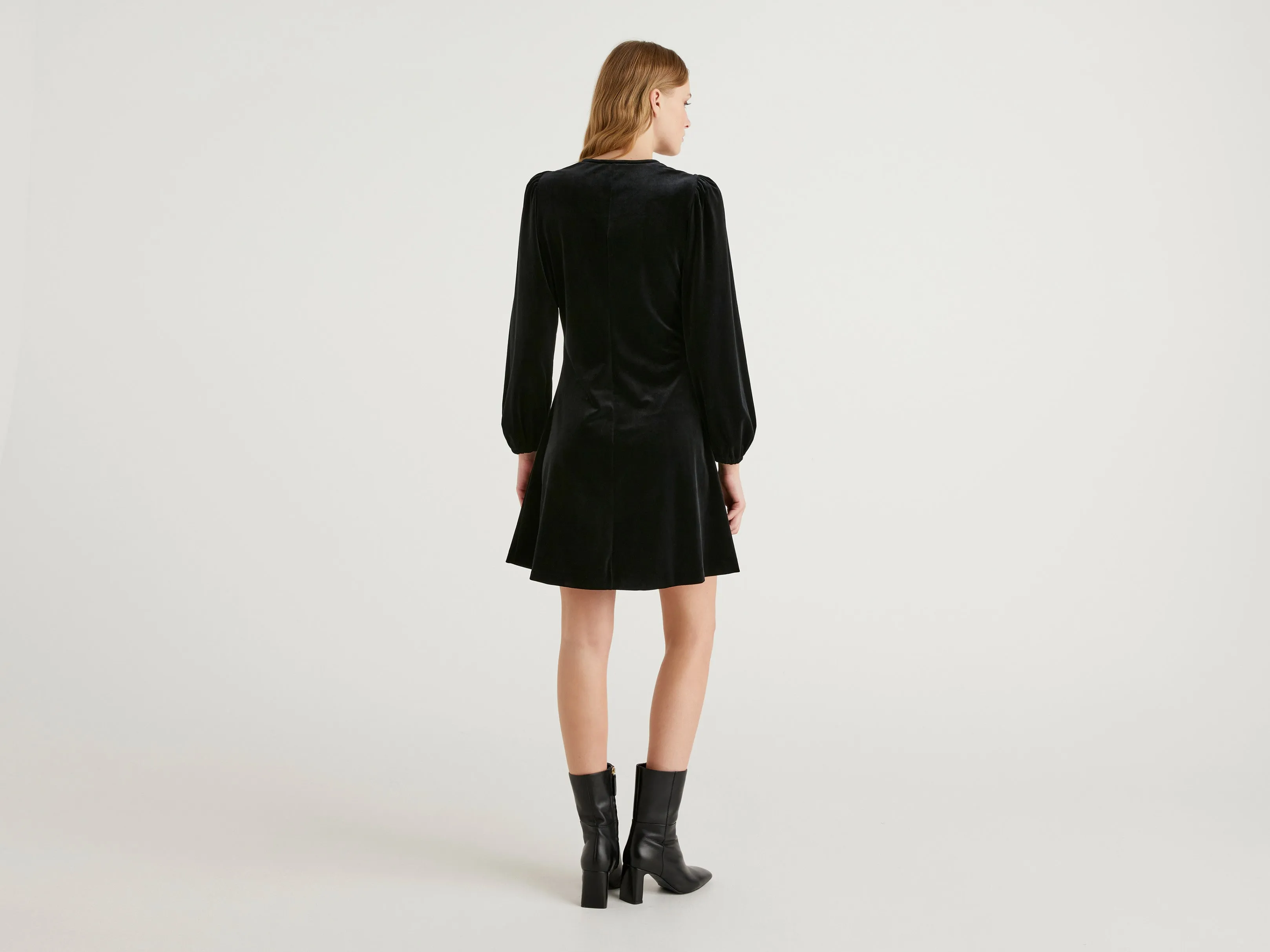 Women Solid V-Neck Dress